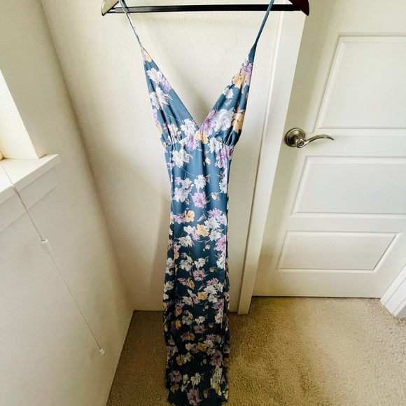 Floral dress/romper. - Picture 2 of 6